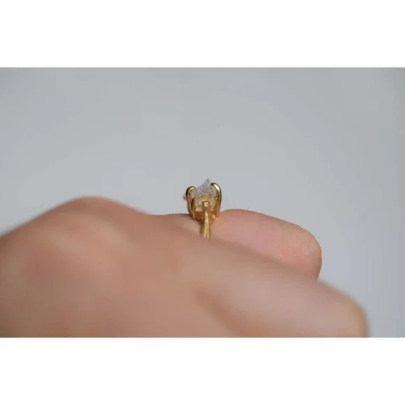 Size 6 Gold Engagement Ring, 14k Solid Gold, Three Stone Wedding Ring Ro… - Picture 5 of 5